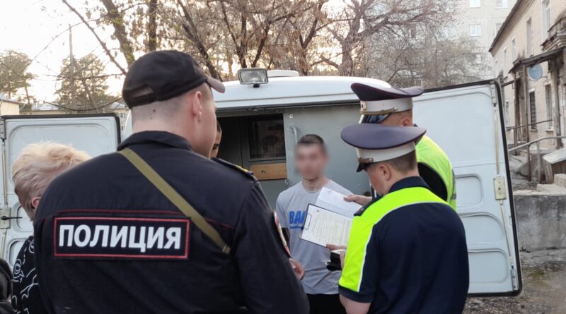 Полицейские Каменска-Уральского задержали «плохого мальчика», угнавшего чужое авто