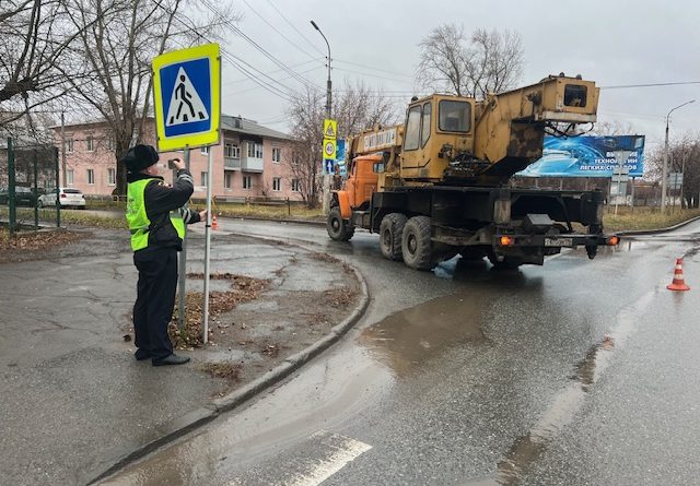 Очередная невнимательность за рулем обернулась аварией и травмированием пешехода Очередная невнимательность за рулем обернулась аварией и травмированием пешехода