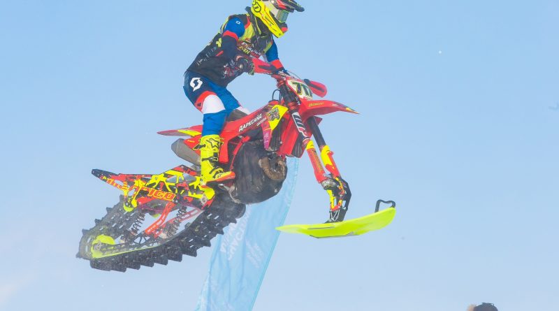 Тимур Муратов вновь лидирует в сноубайках!