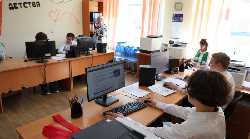 Каменские школьники получают рабочие профессии