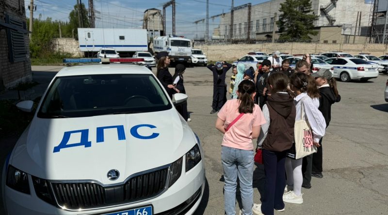 Инспектор Госавтоинспекции провела познавательную экскурсию для учащихся школы № 34 Инспектор Госавтоинспекции провела познавательную экскурсию для учащихся школы № 34