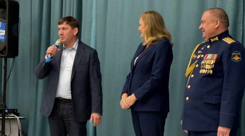 Единая команда — общее будущее: в Каменске-Уральском прошла встреча победителей предварительного голосования «Единой России» Единая команда — общее будущее: в Каменске-Уральском прошла встреча победителей предварительного голосования «Единой России»